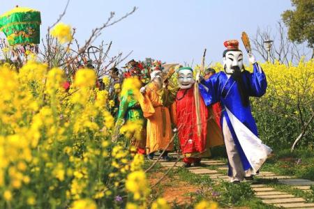 一日的节日风情：探秘秋天最美的民俗活动