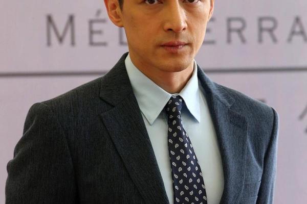 胡歌八字分析：命运的暗藏玄机，如何逆袭改变人生