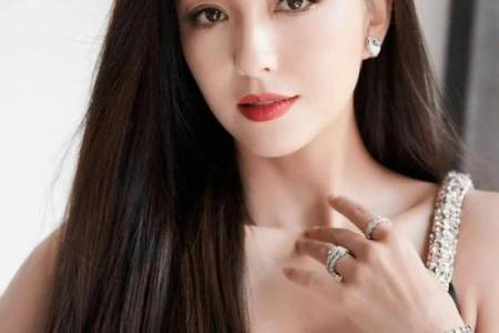 佟丽娅的八字婚姻揭秘：如何打破命运的束缚