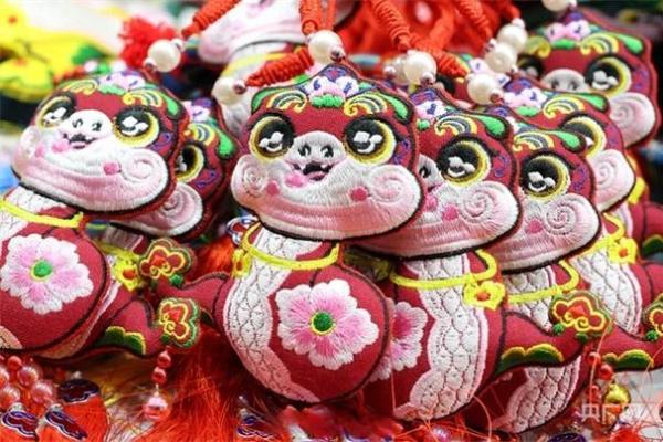 农历新年背后的文化与习俗传承