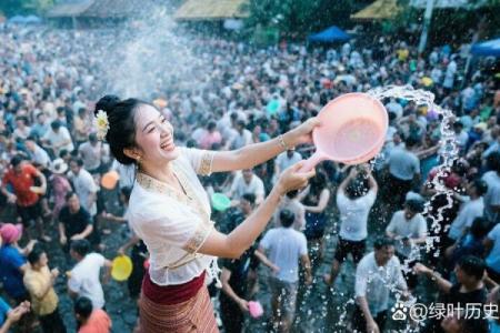 泼水节：感受傣族文化与自然节律的完美融合