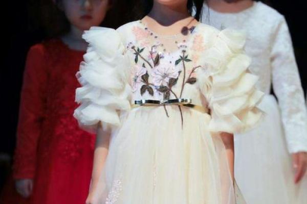 甜馨八字中的颠覆性玄机，命运究竟如何改变？