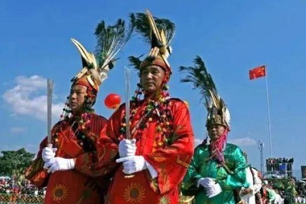 景颇族祭祖节：传承祖先文化与精神纽带
