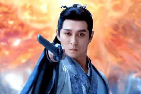 反常却有效！贾静雯八字中的命运密码和改变之道