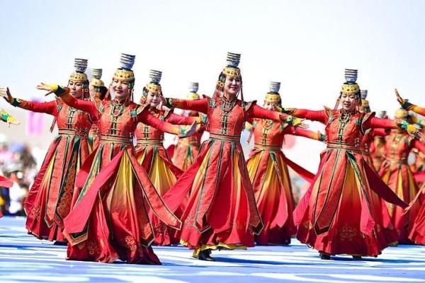 蒙古族的那达慕：展示勇士精神与草原文化的节庆