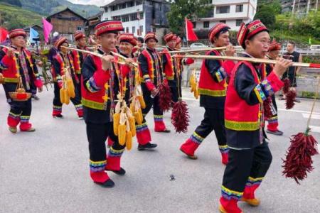 生日与节日重合，探索传统农耕文化中的节庆仪式