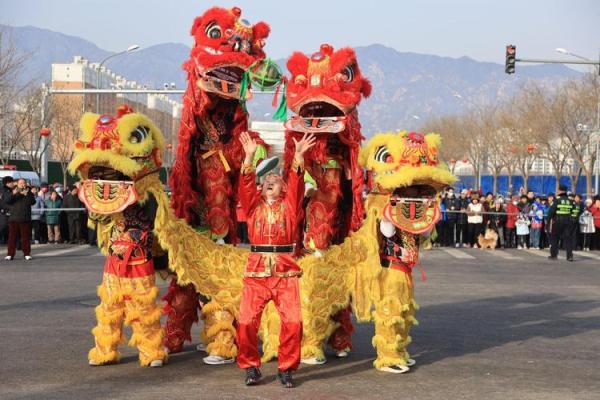 民俗与假期：中国传统节日的独特庆祝方式